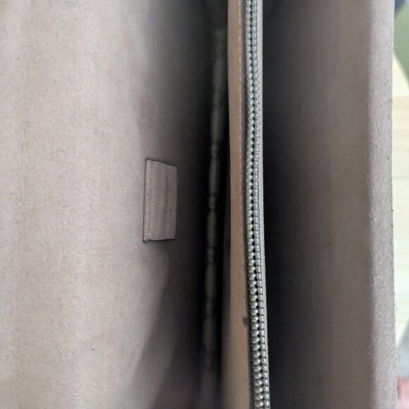 Gucci Women's hang bag/ shoulder bag / crossbody bag - Picture 8 of 9